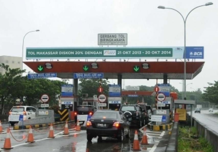 Cooperation with BCA in Using BCA Flazz Card on the Makassar Toll