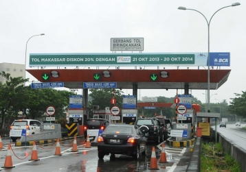 Cooperation with BCA in Using BCA Flazz Card on the Makassar Toll