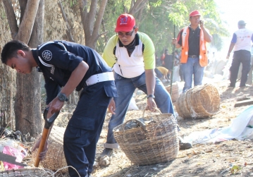 Community Service by BMN-JTSE Management and Residents