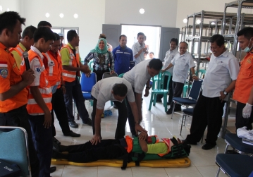 Training of Road Accident Rescue for Employees of BMN-JTSE Makassar