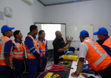BMN and JTSE Conduct 'K3L or HSE' Training