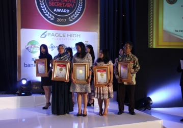 NI Receive “Warta Ekonomi Award” as Top 5 GCG Issues in Infrastructure Sector